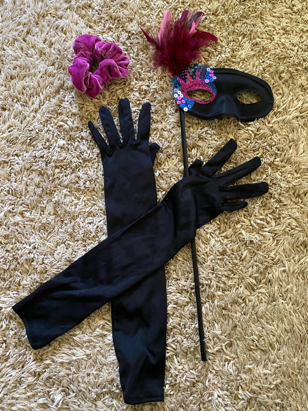 Revolution Dance Costume with accessories - Picture 8 of 8